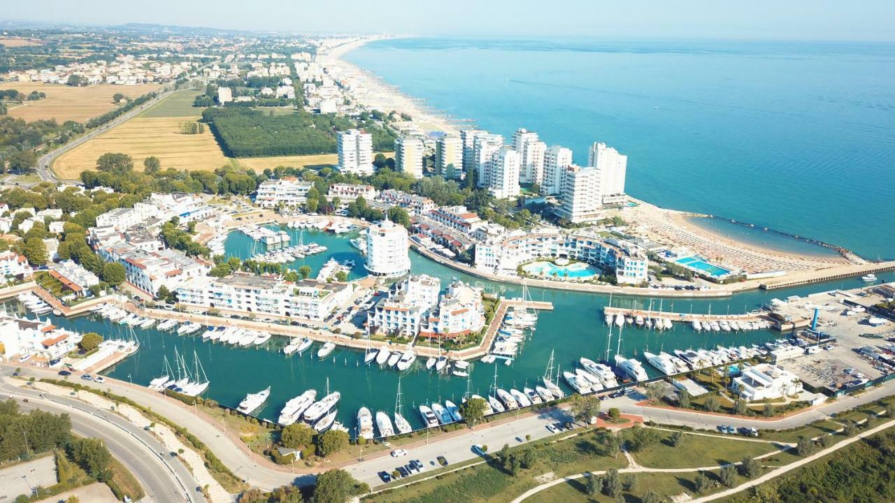 Portoverde Luxury Houseboat Misano Adriatico Buitenkant foto
